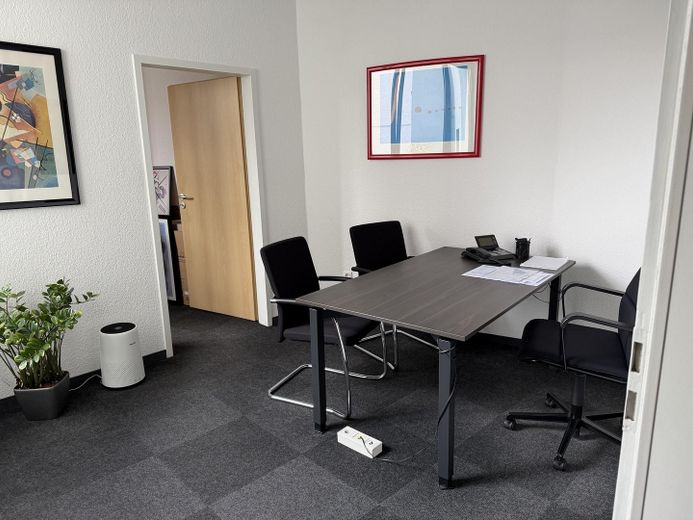 Büro im Herzen von Langenfeld – Besprechungsraum