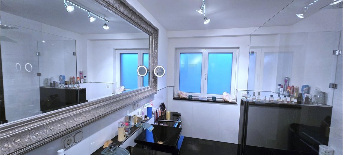 Exklusives Granit Badezimmer