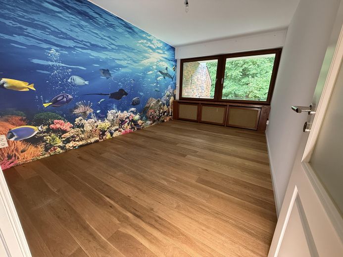Grunewald 4 odalı daire, ayrıca bahçe, havuz ve garajlı suterre katı – Zimmer 2 (Ozean)