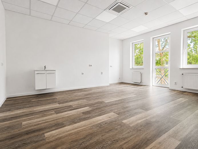 Ampia unità a Stolberg con versatile potenziale di utilizzo – Zimmer 3