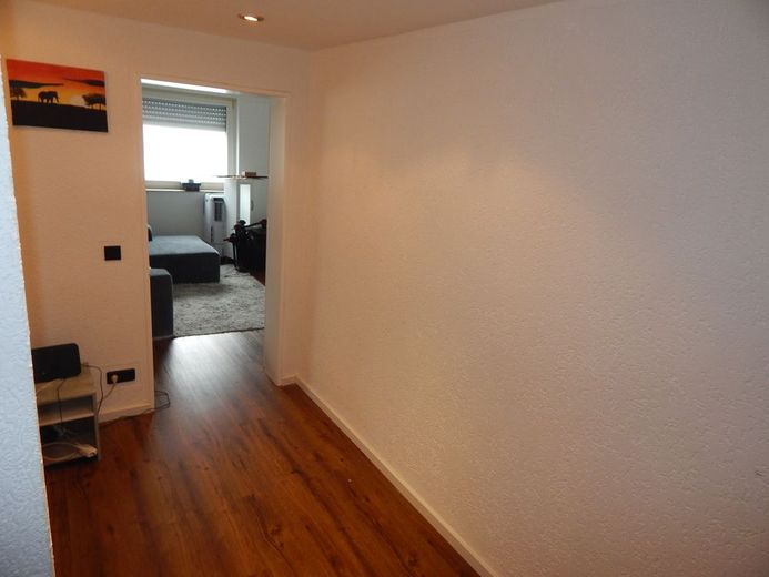 **Einziehen &amp; wohlfühlen - Ihre neue 2-Zimmer-Wohnung in Opladen** – Flur