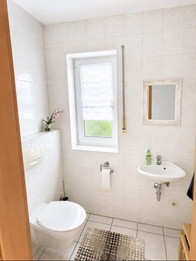 Piso de 4 habitaciones en planta baja en Mülheim-Kärlich – Foto 4