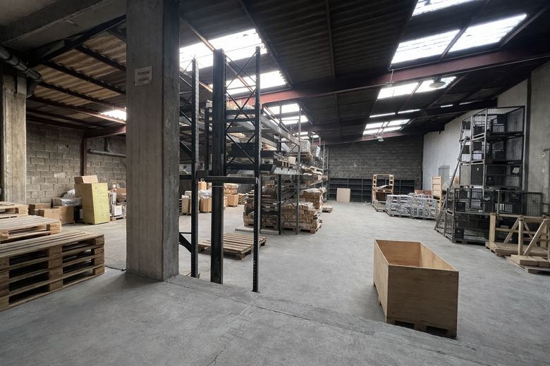 Lager-/Produktionsfläche & Büro - 7500 qm - (teilbar ab 200 qm) - Rampen & ebenerdige Tore – Foto 15