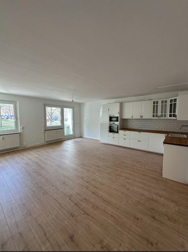 15.000€ Traumküche in einer schönen hellen 3 Zimmerwohnung – Wohn- Esszimmer 