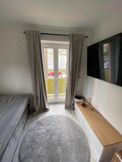 Exklusive 2-Zimmer-Wohnung in Hamburg Barmbek-Süd – Schlafzimmer