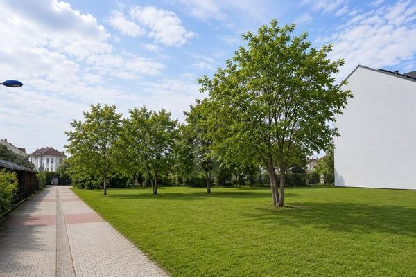 VIEL PLATZ FÜR IHRE ZUKUNFT AUF 734 M²