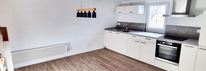 Maisonette-Wohnung mit vier Zimmern und EBK in Simmozheim – Küche + Essbereich