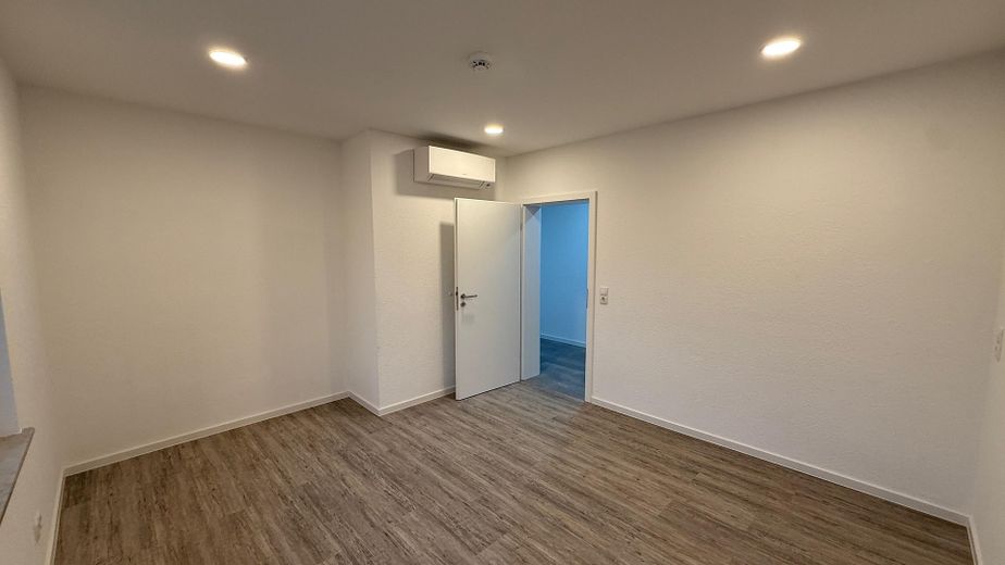 klimatisierte - 3-Zimmer Wohnung (OG) - mit Balkon in Andernach – Büro / Kind / Schlafen