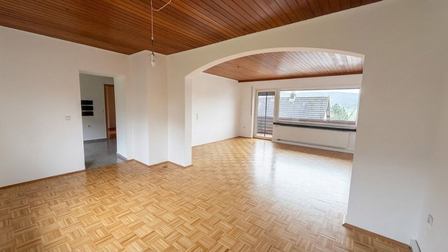 Niederaula, 4 ZKB, DG,110m² + Balkon+Garten – 6a4f4994a64d3.jpg