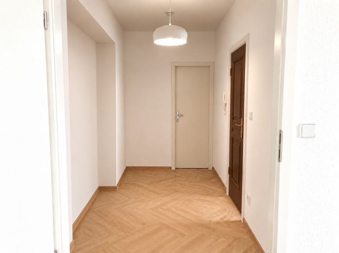 Stötteritz'te yeni yenilenmiş: Geniş açık mutfaklı 2 oda ve yeşile bakan balkon – Fotoğraf 5