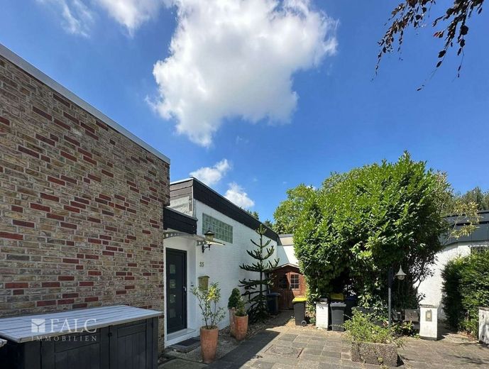 Familienfreundlicher Bungalow in gefragter Wohnlage! – Außenansicht