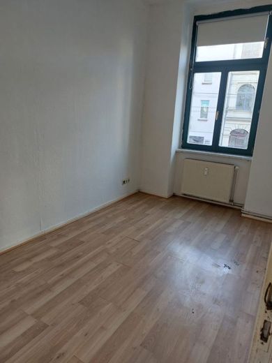 Nachmieter gesucht schöne 3-R-Wohnung im 1.OG  EBK.in MD-Stadtfeld -Ost ca.73m² zu vermieten. – Wohnzimmer
