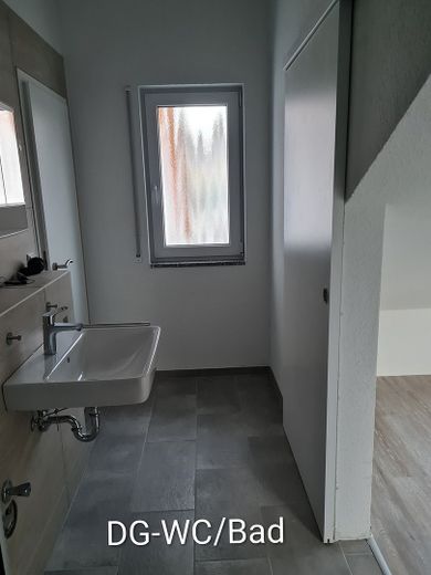 Helle Dachgeschoss Wohnung – Foto 9