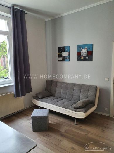 Sehr schöne 3 Zi.-Whg., möbliert. Mit gr. Dachterrasse zur Gemeinschaftsnutzung. – 44f2474bb48e74099c2f01469c385ef32d026877.jpg