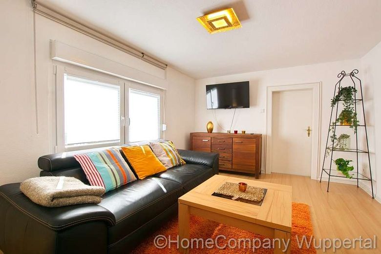 Schöne 3-Zimmerwohnung mit DSL-Wifi und PKW-Stellplatz in Solingen-Gräfrath – f2a6c97bcddeb966c62318052980ac5179dbcf39.jpg