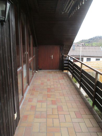 Beilstein, 3 Zimmer DG-Wohnung in bester Aussichtslage – Balkon