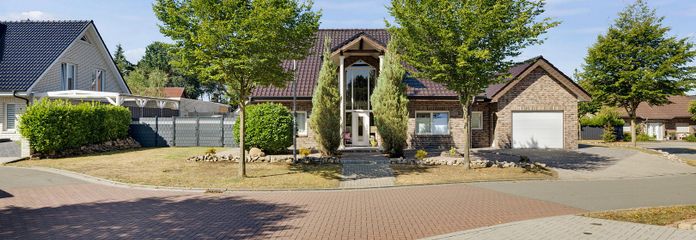 Familienglück auf 209 m² – Einfamilienhaus mit großzügigem Grundstück in Haren-Emmeln – Straßenansicht