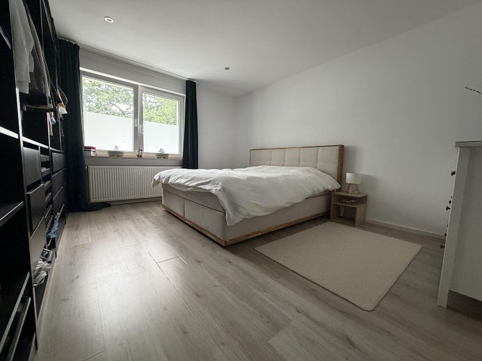 Saniertes EFH in Sasel – Garten, viel Platz, Wald-Nähe – Schlafzimmer