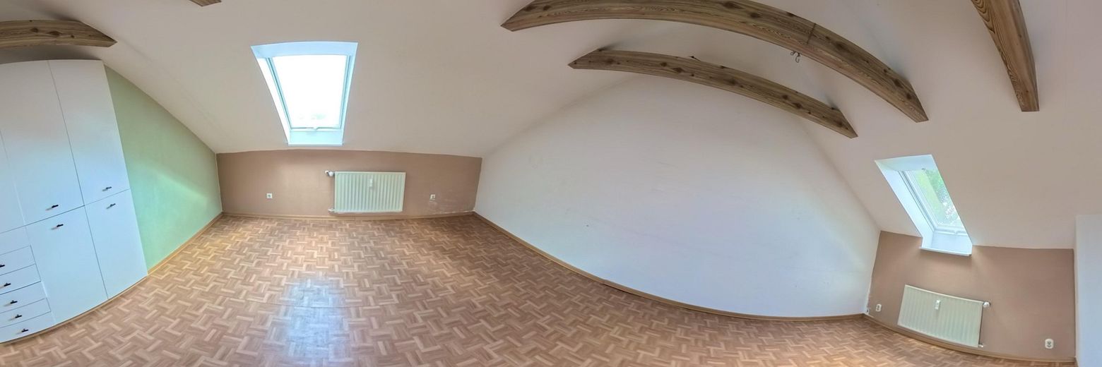 Mieszkanie dwupoziomowe 85 m² w pobliżu kampusu, bezpośrednio przy Ringgleis + 55 m² zaadaptowanej powierzchni użytkowej na poddaszu – Wohnen im DG forts.