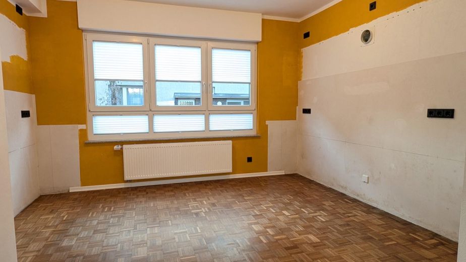 Ampio appartamento con terrazza, due bagni, garage e annesso versatile - senza provvigione – Küche