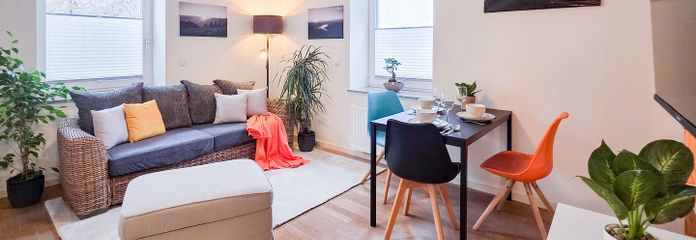 Wohnraum komplett möbliert