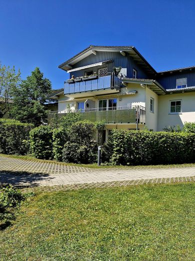 Gauting Seniorenresidenz, 3-Zi-Terrassenwohnung ohne Provision, ab 65 J. oder Kapitalanleger – Terrasse zum Innenhof