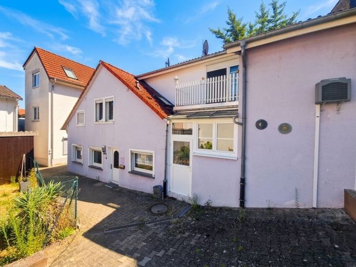 Eigen huis in plaats van een appartement: 105 m² + 40 m² bedrijfsruimte, direct beschikbaar – Foto 1