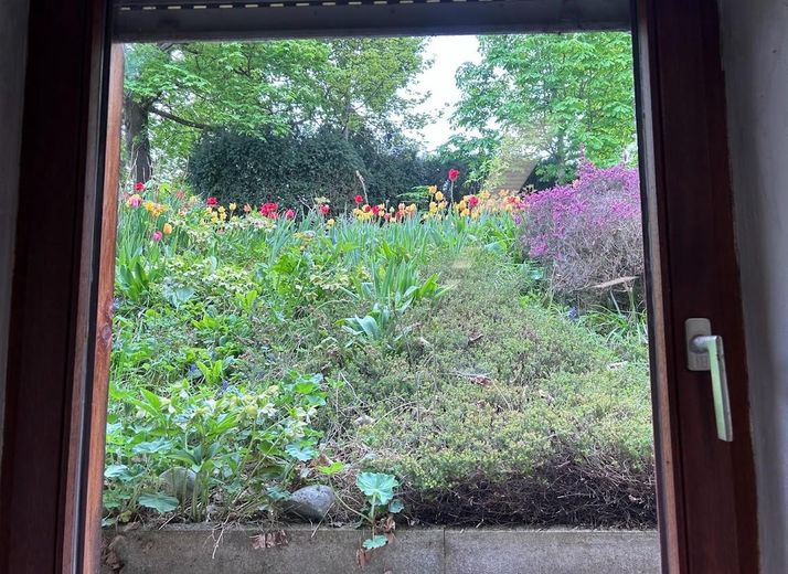 Krailling'de güzel, komisyonsuz yarı müstakil ev – Blick aus Kellerfenster