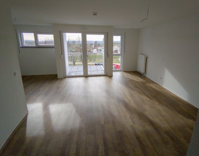 Appartamento di 2 locali nella Herzo-Base cerca persona in sedia a rotelle 04.02 – Wohnzimmer vergleichb. Wohnung