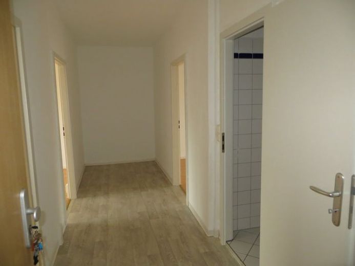 Charmante Wohnung mit Balkon und Tageslicht - Küche – Foto 1