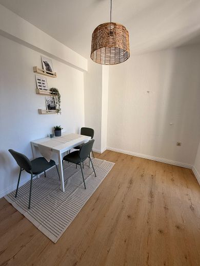 Möblierte 1-2 Zimmer in WG inmitten der Mainzer Neustadt – sofort beziehbar – Küche
