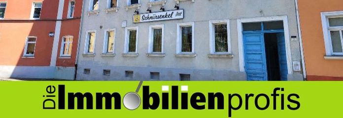 Entwicklungsfähiges Mehrfamilienhaus in Hof