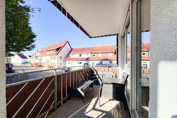 ***Lieblingsplatz gesucht? 3,5 Zi-Wohnglück mit Balkon und TG-Stellplatz 30 Min-Stuttgart***