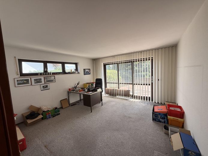 Schlafzimmer / Büro EG