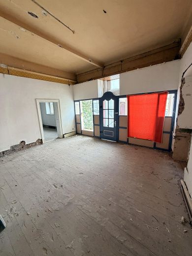 Denkmalgeschütztes Altstadt-Anwesen mit Baugenehmigung für 5 Wohnungen – Entwicklerprojekt in Landau – EG – Ladenraum