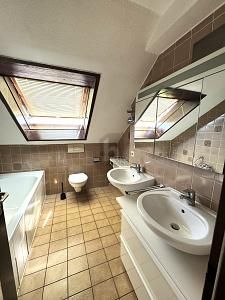LICHTDOORSTROOMDE WONING MET HAARD – 1781005496_63ad4e.jpg