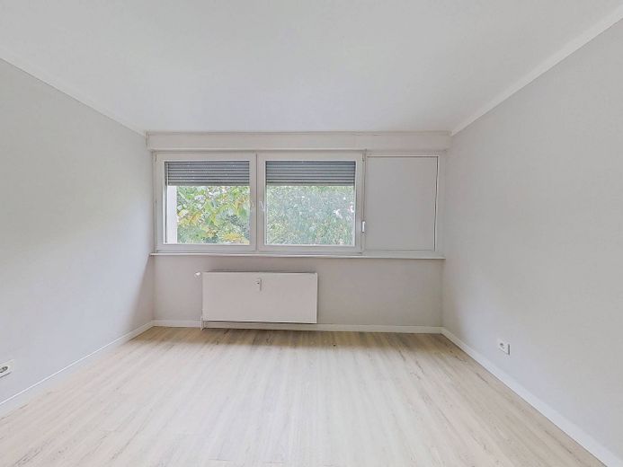 Moderno e luminoso appartamento di 3 locali con BALCONE e cucina componibile – Schlafzimmer I
