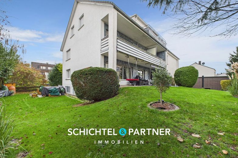 Soest | Atractiva casa plurifamiliar con seis viviendas y tres garajes – S&amp;P | Gartenansicht