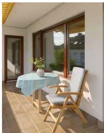 125 m² w Leo.-Warmbronn: 4,5 pokoju, balkon od południa, garaż i miejsce parkingowe – bez prowizji – Südbalkon