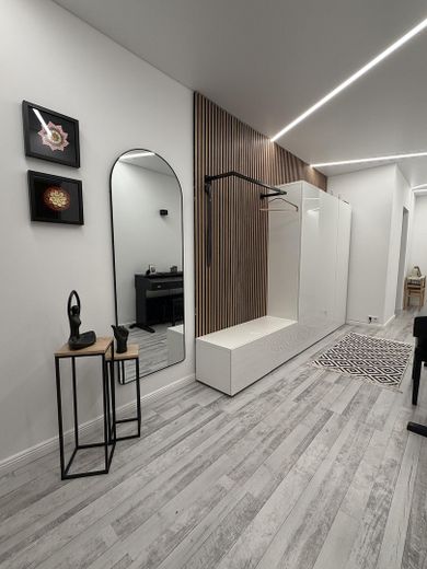Exklusive, modernisierte 4 Zimmer Eigentumswohnung in Braunschweig Watenbüttel – Flur 1