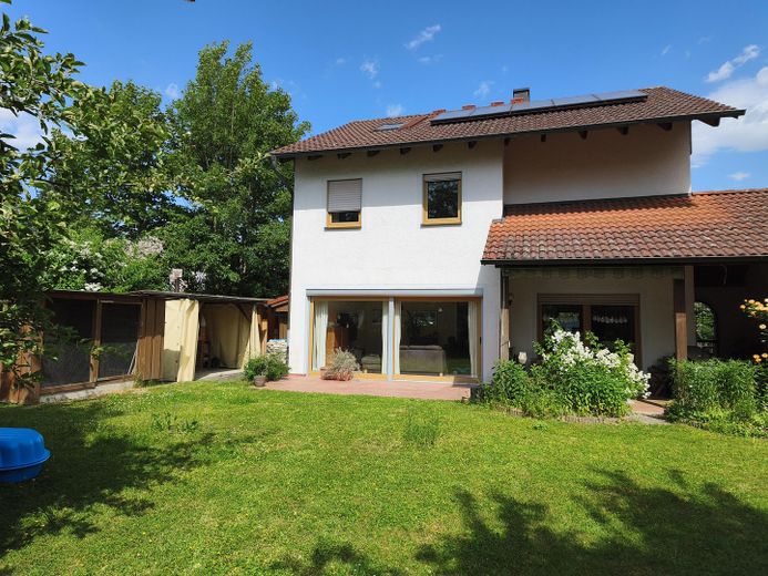 Provisionsfrei - Freistehendes Einfamilienhaus mit großem Garten nahe Stadtplatz und Innauen – Westseite