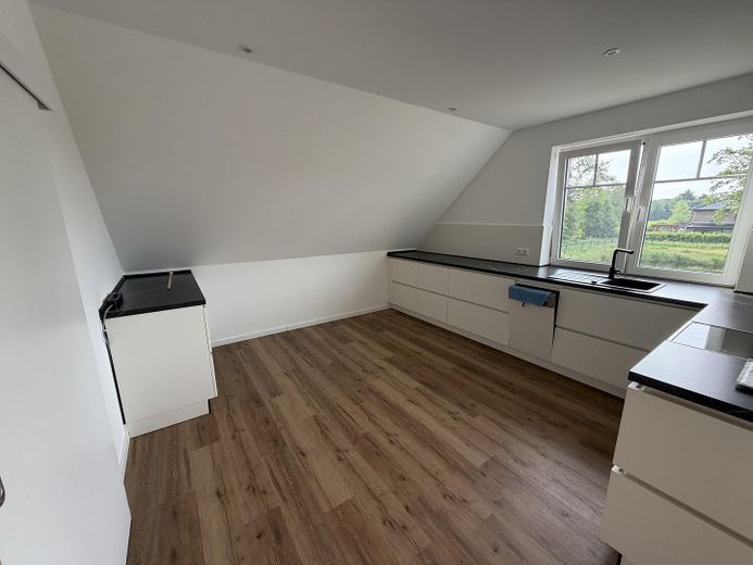 Oberwohnung mit Sommerlichen-Hitzeschutz in Harkebrügge zu vermieten, mit Einbauküche ! – Küche