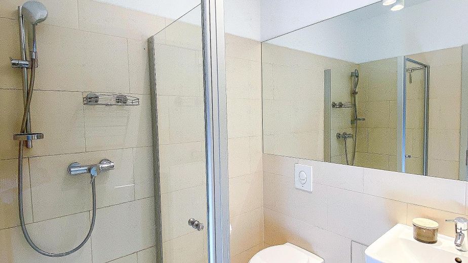 2-Zimmer-Wohnung mit EBK und Balkon, 54 m², zentral in Berlin-Neukölln – Foto 16