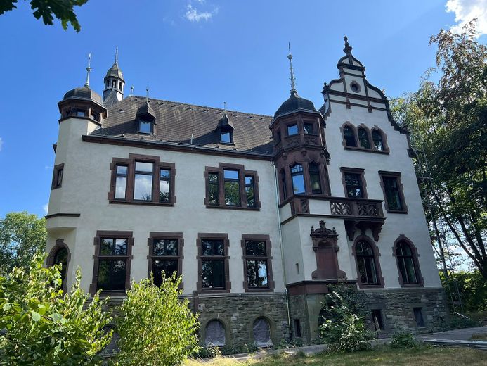 Stilvolle Bürofläche in denkmalgeschützter Jugendstilvilla – repräsentativ & außergewöhnlich – Foto 1