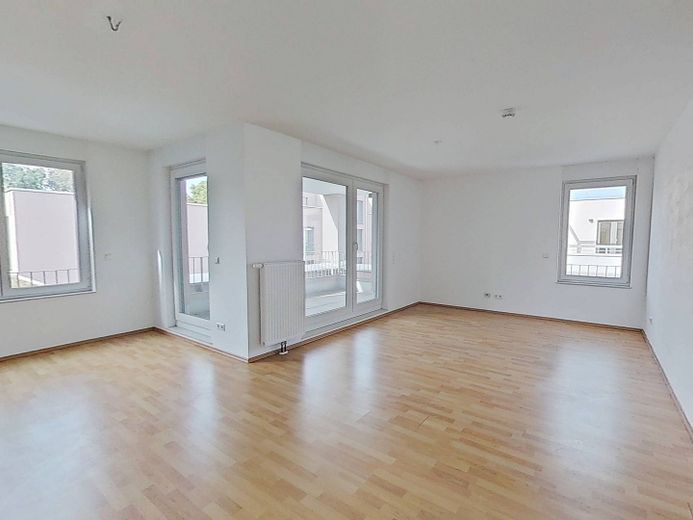 Moderne 3-Zimmer-Wohnung mit EBK und großem Balkon! – Ansicht II: Wohn- und Esszimm…