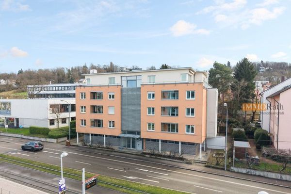 IMMORath.de - Appartement de 2 pièces bien entretenu avec balcon et cuisine équipée à Fribourg