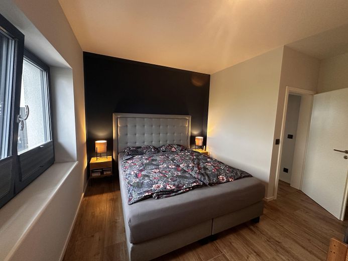 Modernes Einfamilienhaus in Feldrandlage – Schlafzimmer