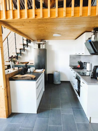 Abitare in modo personalizzato nella tranquillità rurale: di alto livello ed efficiente dal punto di vista energetico! – Kochen