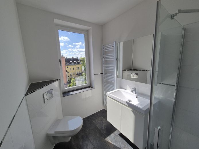 Ihr neues Zuhause in der Innenstadt: 4ZKB, kompl. saniert, mit Einbauküche – Foto 9