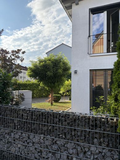 Architect-designed house with pool – Foto 4